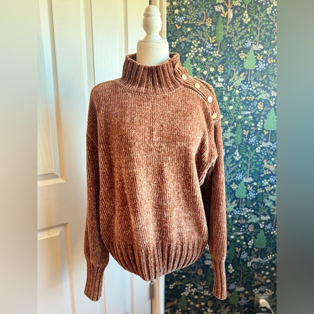 Cynthia Rowley Brown chenille cozy oversized Turtleneck Sweater gold buttons​